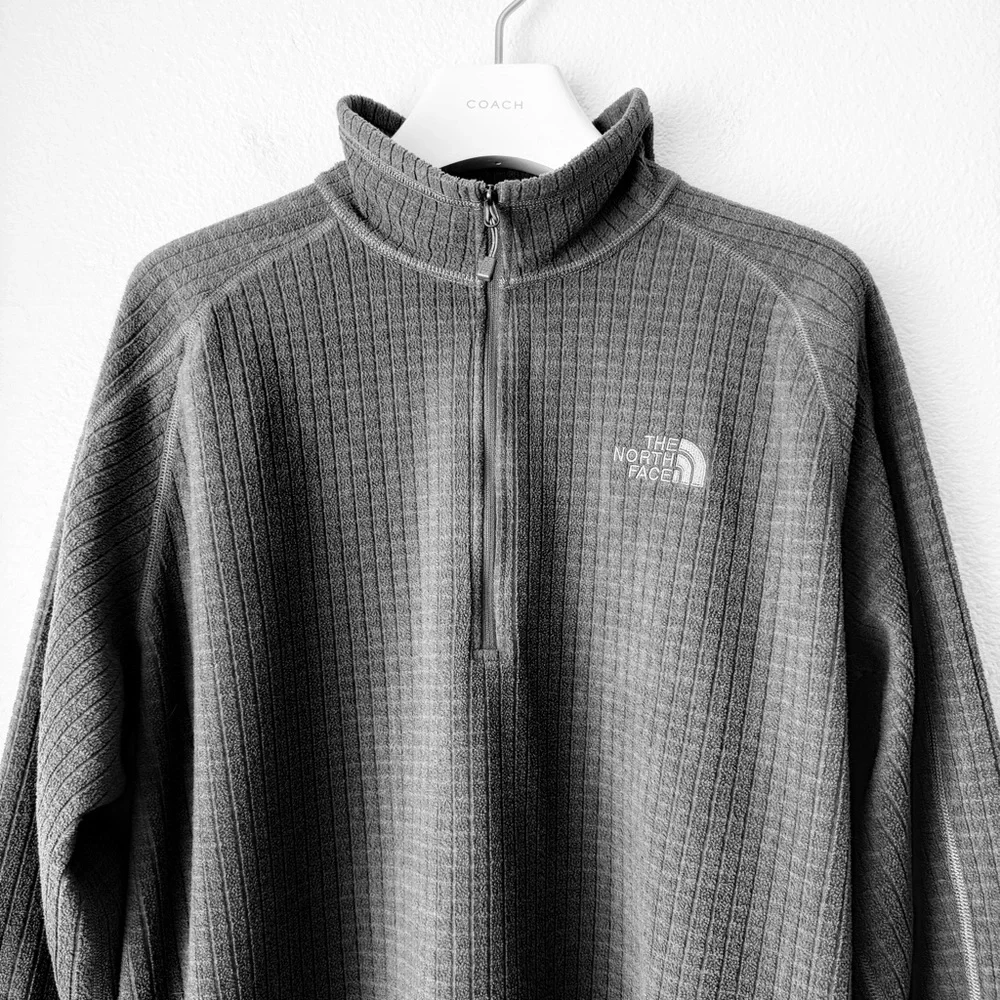 The North Face TKA 100 Glacier Grid Fleece Quarter Zip Pullover-Gray Men's XL